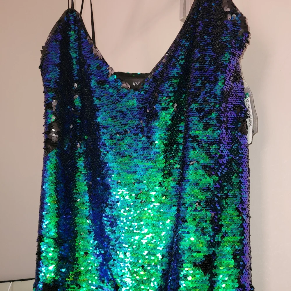 Green Sequin dress - Picture 3 of 4